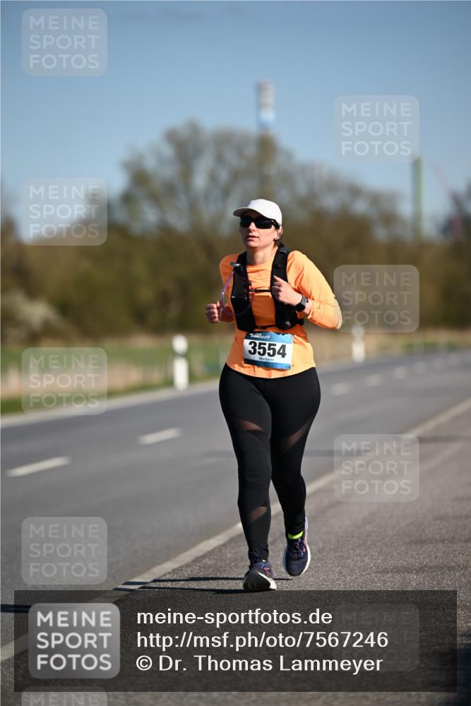 06.04.2025 - 44. Internationalen Wilhelmsburger Insellauf Dr. Thomas Lammeyer http://msf.ph/oto/7567246 06.04.2025 09:44:08 Laufen 3554 meine-sportfotos.de