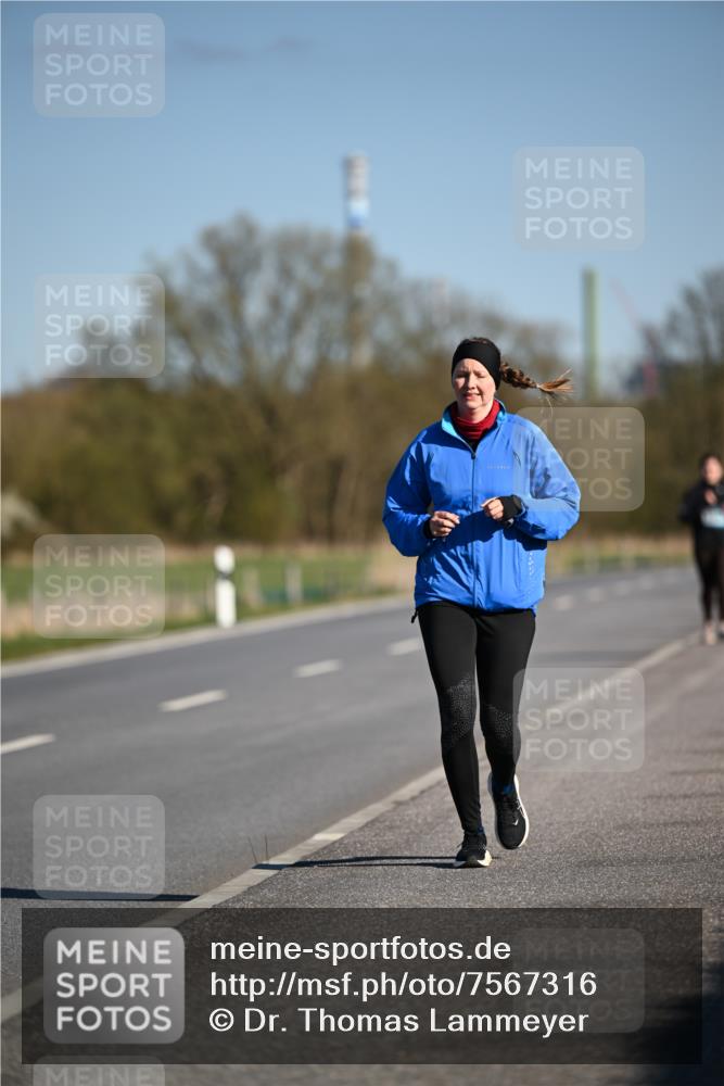 06.04.2025 - 44. Internationalen Wilhelmsburger Insellauf Dr. Thomas Lammeyer http://msf.ph/oto/7567316 06.04.2025 09:44:26 Laufen  meine-sportfotos.de