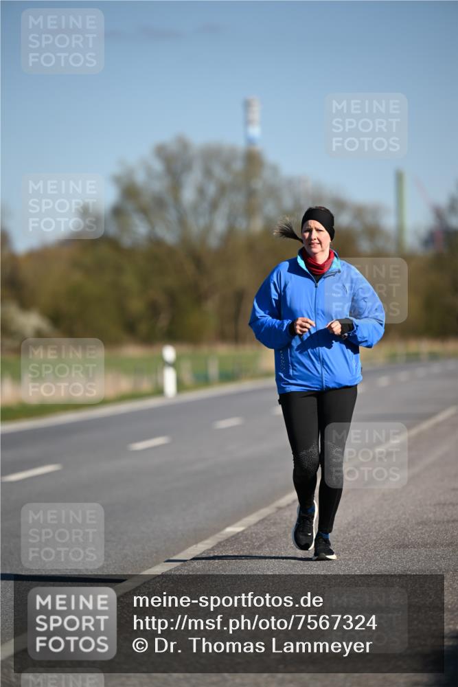 06.04.2025 - 44. Internationalen Wilhelmsburger Insellauf Dr. Thomas Lammeyer http://msf.ph/oto/7567324 06.04.2025 09:44:26 Laufen  meine-sportfotos.de