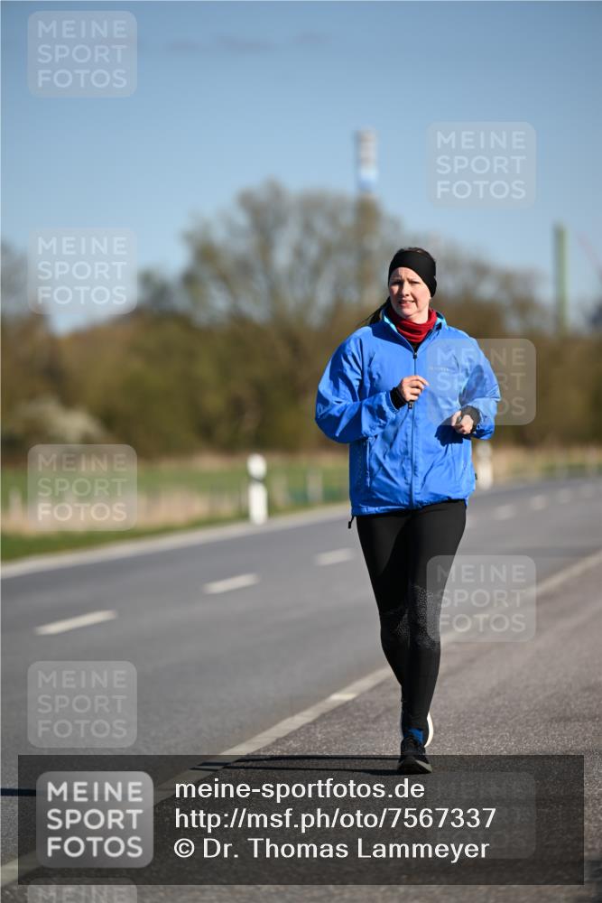 06.04.2025 - 44. Internationalen Wilhelmsburger Insellauf Dr. Thomas Lammeyer http://msf.ph/oto/7567337 06.04.2025 09:44:27 Laufen  meine-sportfotos.de
