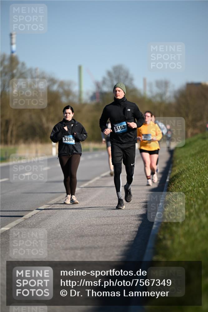 06.04.2025 - 44. Internationalen Wilhelmsburger Insellauf Dr. Thomas Lammeyer http://msf.ph/oto/7567349 06.04.2025 09:44:38 Laufen 3380, 5165 meine-sportfotos.de