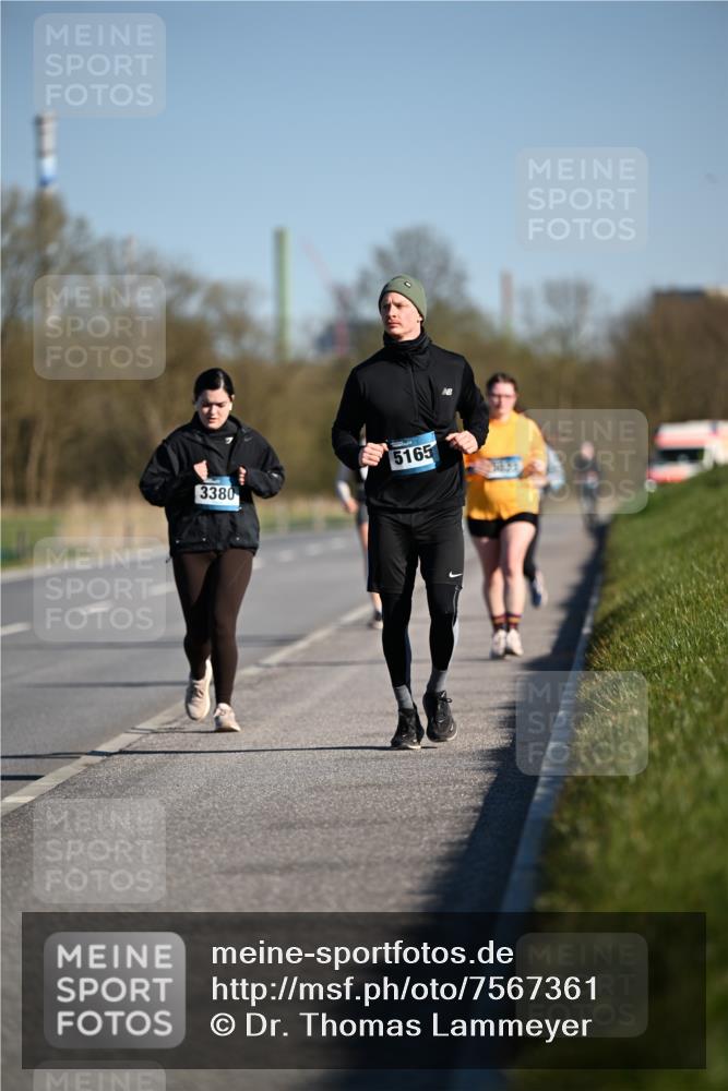 06.04.2025 - 44. Internationalen Wilhelmsburger Insellauf Dr. Thomas Lammeyer http://msf.ph/oto/7567361 06.04.2025 09:44:39 Laufen 3380, 5165 meine-sportfotos.de
