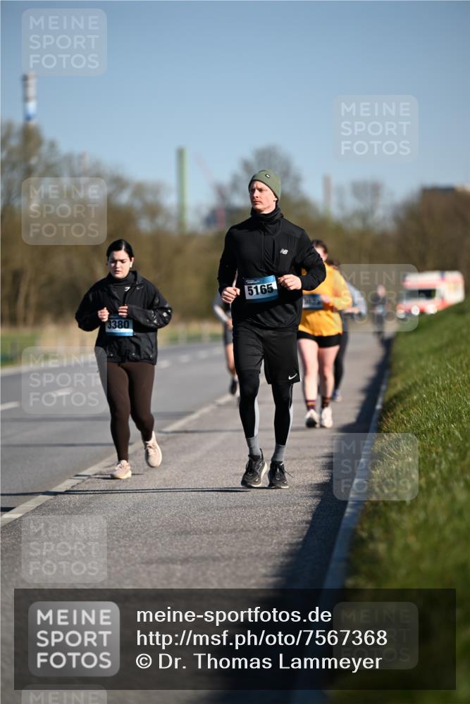 06.04.2025 - 44. Internationalen Wilhelmsburger Insellauf Dr. Thomas Lammeyer http://msf.ph/oto/7567368 06.04.2025 09:44:39 Laufen 3380, 5165 meine-sportfotos.de