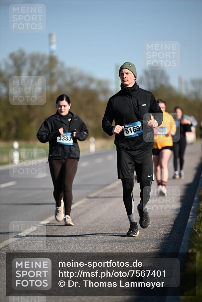 06.04.2025 - 44. Internationalen Wilhelmsburger Insellauf Dr. Thomas Lammeyer http://msf.ph/oto/7567401 06.04.2025 09:44:41 Laufen 3380, 5165 meine-sportfotos.de