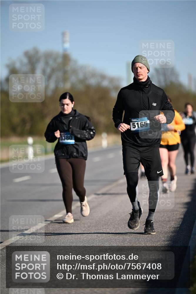 06.04.2025 - 44. Internationalen Wilhelmsburger Insellauf Dr. Thomas Lammeyer http://msf.ph/oto/7567408 06.04.2025 09:44:42 Laufen 3380, 5165 meine-sportfotos.de