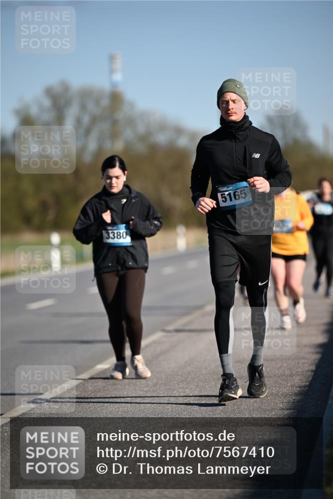 06.04.2025 - 44. Internationalen Wilhelmsburger Insellauf Dr. Thomas Lammeyer http://msf.ph/oto/7567410 06.04.2025 09:44:42 Laufen 3380, 5165 meine-sportfotos.de