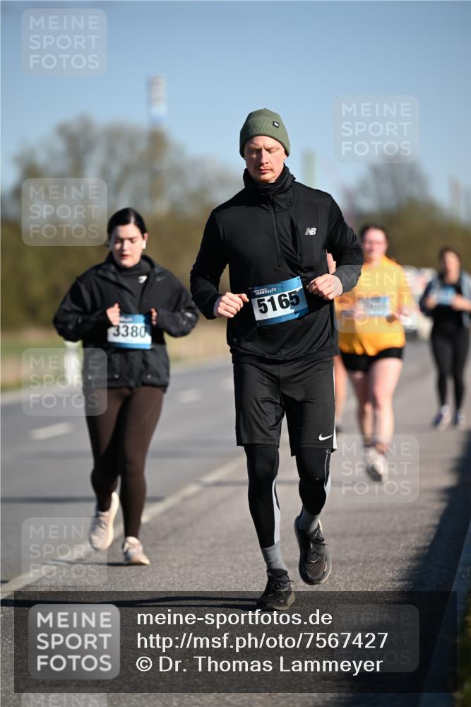 06.04.2025 - 44. Internationalen Wilhelmsburger Insellauf Dr. Thomas Lammeyer http://msf.ph/oto/7567427 06.04.2025 09:44:43 Laufen 3380, 5165 meine-sportfotos.de
