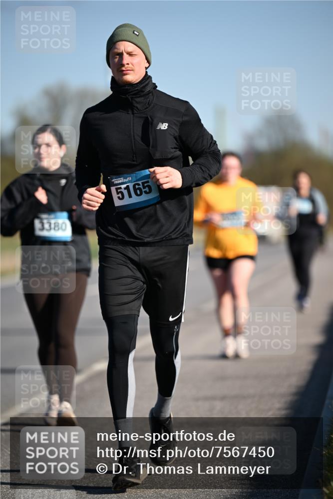 06.04.2025 - 44. Internationalen Wilhelmsburger Insellauf Dr. Thomas Lammeyer http://msf.ph/oto/7567450 06.04.2025 09:44:44 Laufen 3380, 5165 meine-sportfotos.de