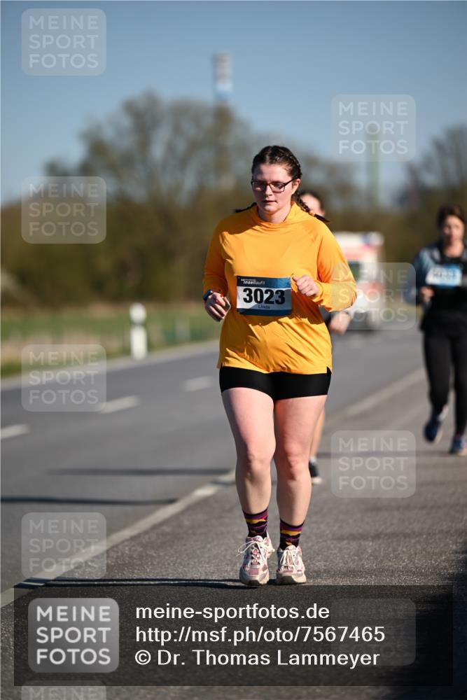 06.04.2025 - 44. Internationalen Wilhelmsburger Insellauf Dr. Thomas Lammeyer http://msf.ph/oto/7567465 06.04.2025 09:44:47 Laufen 3023 meine-sportfotos.de