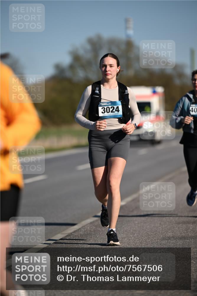 06.04.2025 - 44. Internationalen Wilhelmsburger Insellauf Dr. Thomas Lammeyer http://msf.ph/oto/7567506 06.04.2025 09:44:51 Laufen 3024, 40 meine-sportfotos.de