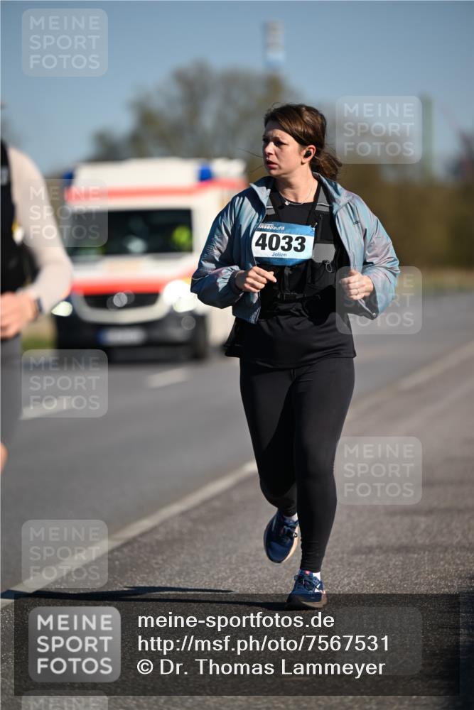 06.04.2025 - 44. Internationalen Wilhelmsburger Insellauf Dr. Thomas Lammeyer http://msf.ph/oto/7567531 06.04.2025 09:44:53 Laufen 4033 meine-sportfotos.de