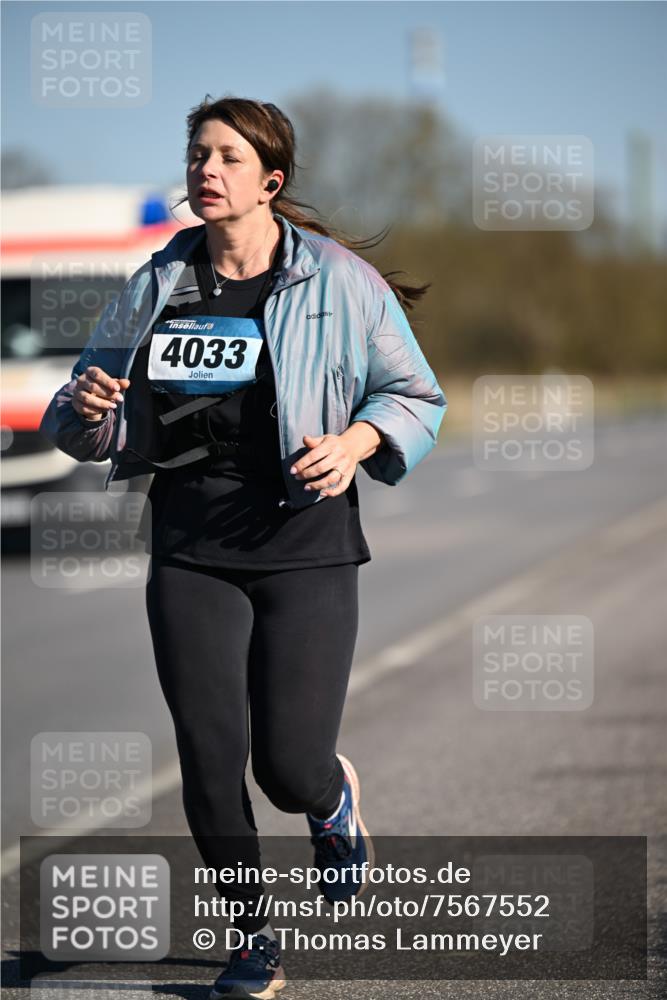 06.04.2025 - 44. Internationalen Wilhelmsburger Insellauf Dr. Thomas Lammeyer http://msf.ph/oto/7567552 06.04.2025 09:44:54 Laufen 4033 meine-sportfotos.de