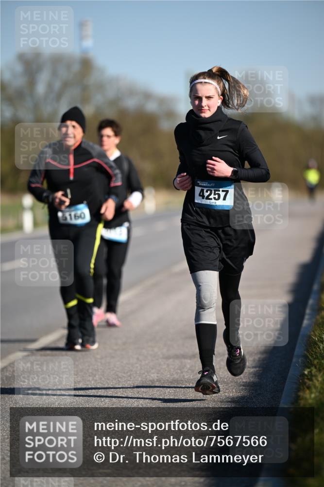 06.04.2025 - 44. Internationalen Wilhelmsburger Insellauf Dr. Thomas Lammeyer http://msf.ph/oto/7567566 06.04.2025 09:45:15 Laufen 5160, 4257 meine-sportfotos.de