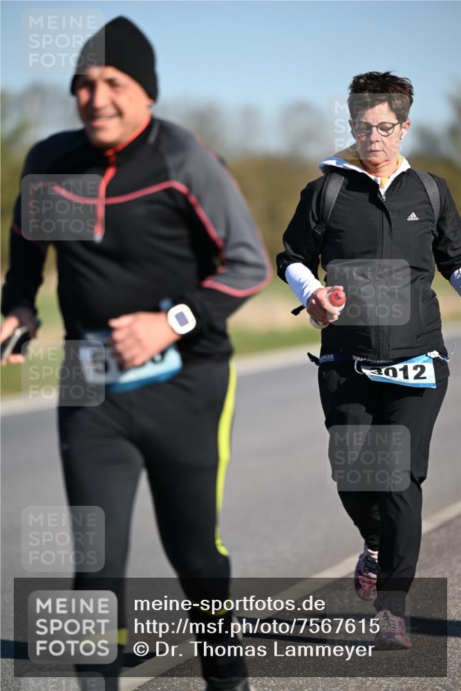 06.04.2025 - 44. Internationalen Wilhelmsburger Insellauf Dr. Thomas Lammeyer http://msf.ph/oto/7567615 06.04.2025 09:45:19 Laufen 51, 012 meine-sportfotos.de