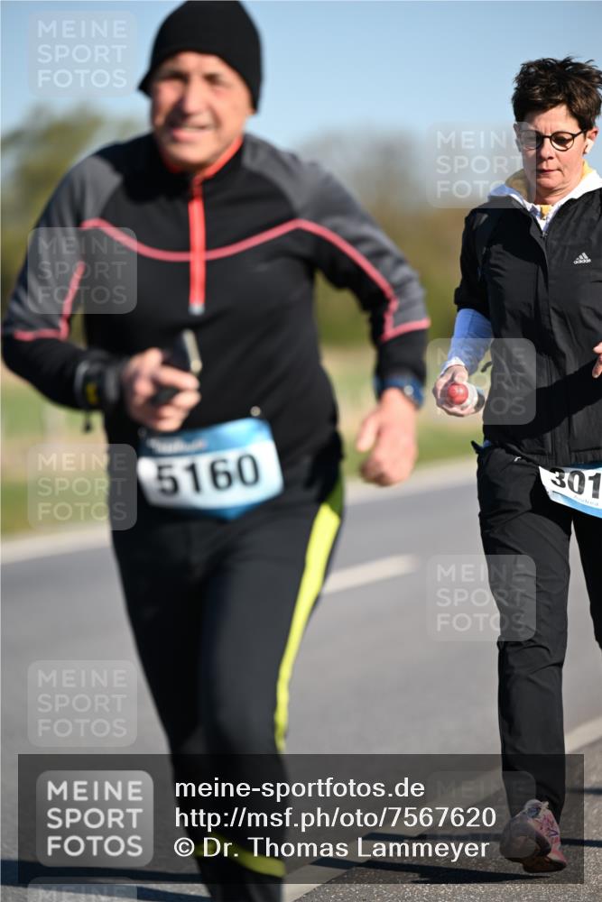 06.04.2025 - 44. Internationalen Wilhelmsburger Insellauf Dr. Thomas Lammeyer http://msf.ph/oto/7567620 06.04.2025 09:45:19 Laufen 5160, 301 meine-sportfotos.de