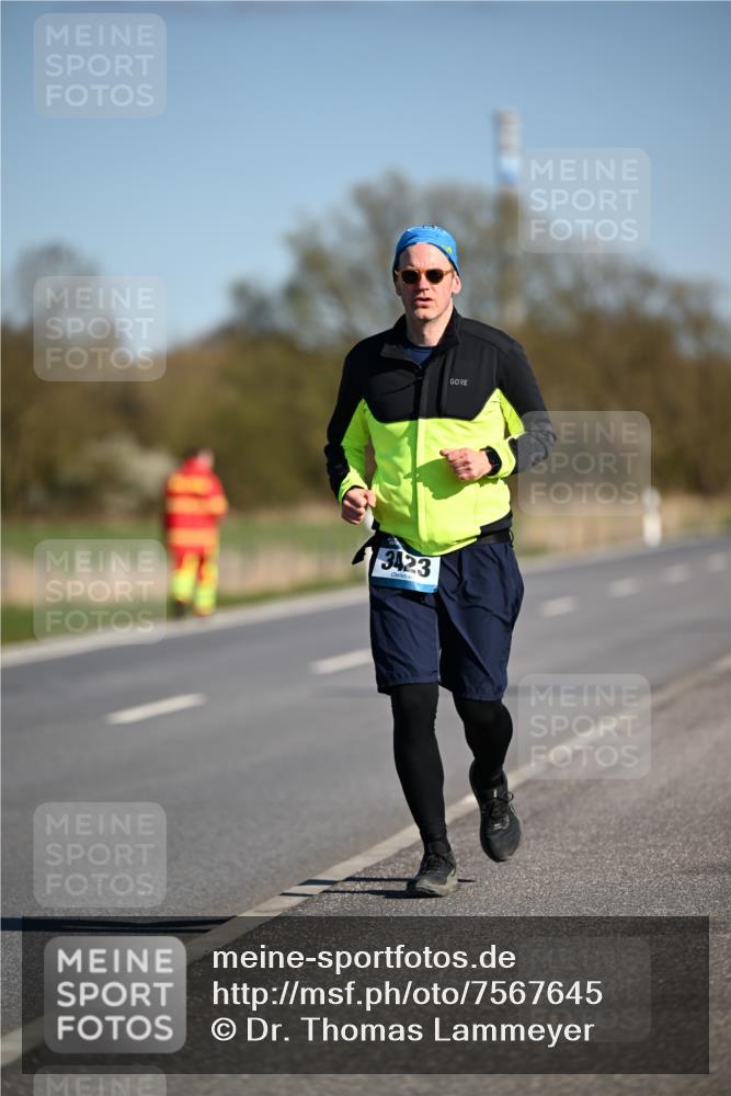 06.04.2025 - 44. Internationalen Wilhelmsburger Insellauf Dr. Thomas Lammeyer http://msf.ph/oto/7567645 06.04.2025 09:46:05 Laufen 3423 meine-sportfotos.de