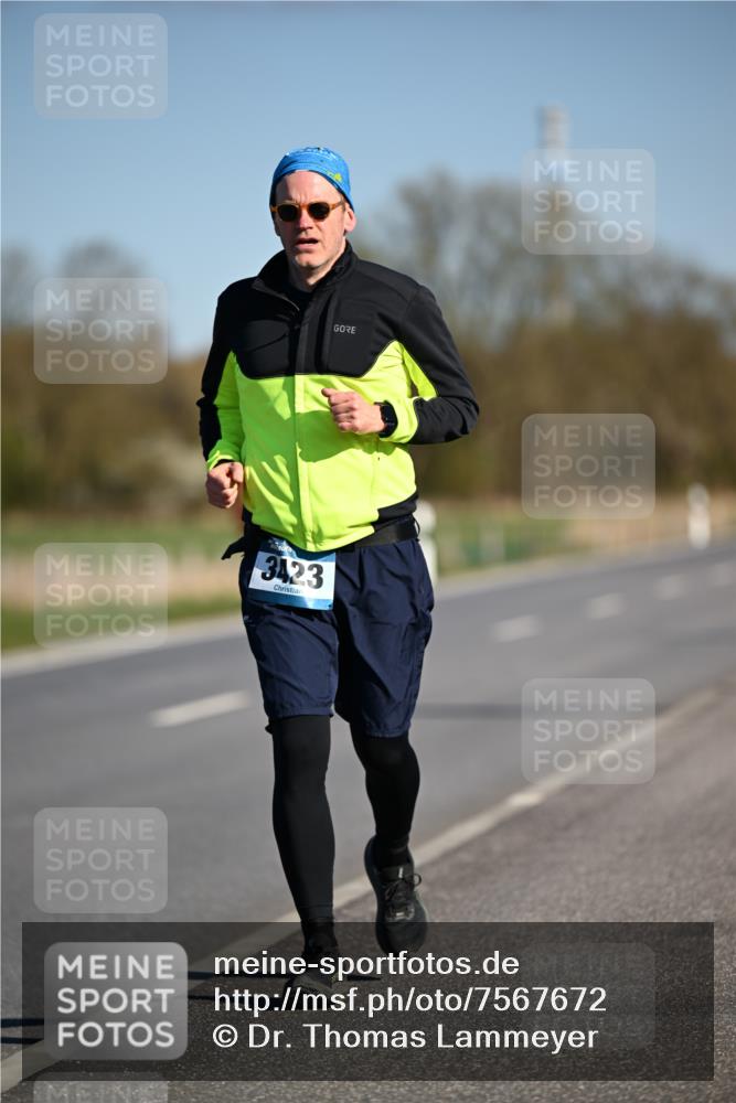 06.04.2025 - 44. Internationalen Wilhelmsburger Insellauf Dr. Thomas Lammeyer http://msf.ph/oto/7567672 06.04.2025 09:46:06 Laufen 3423 meine-sportfotos.de