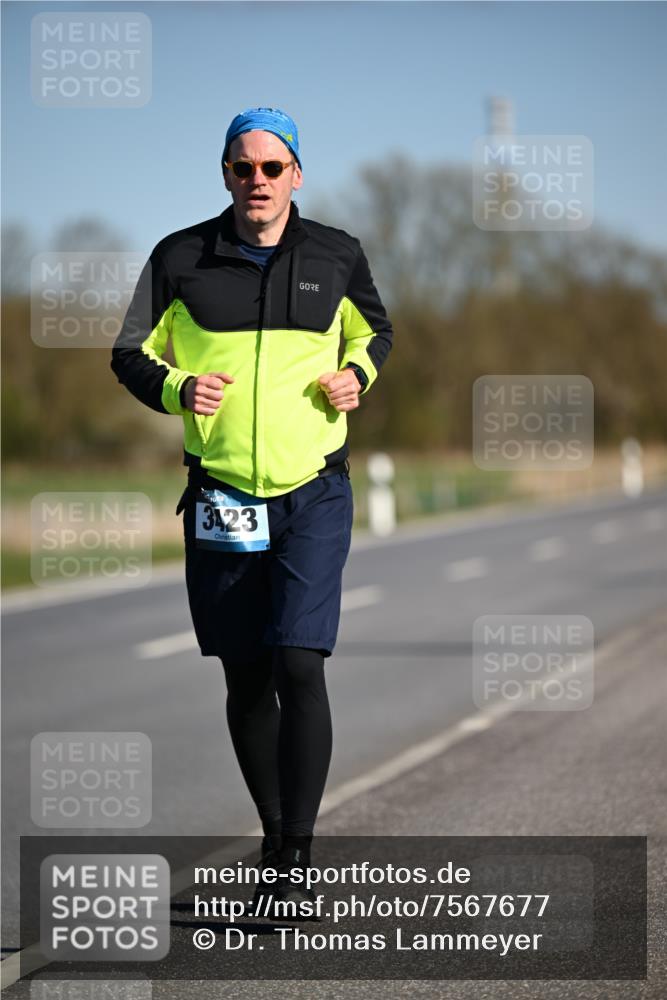 06.04.2025 - 44. Internationalen Wilhelmsburger Insellauf Dr. Thomas Lammeyer http://msf.ph/oto/7567677 06.04.2025 09:46:06 Laufen 3423 meine-sportfotos.de