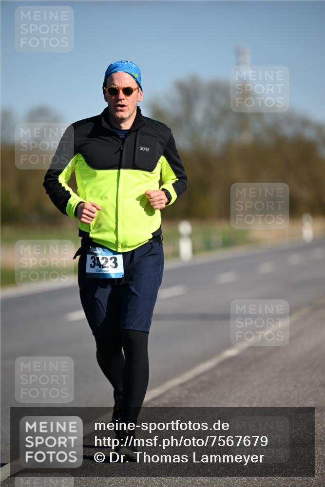 06.04.2025 - 44. Internationalen Wilhelmsburger Insellauf Dr. Thomas Lammeyer http://msf.ph/oto/7567679 06.04.2025 09:46:06 Laufen 3423 meine-sportfotos.de