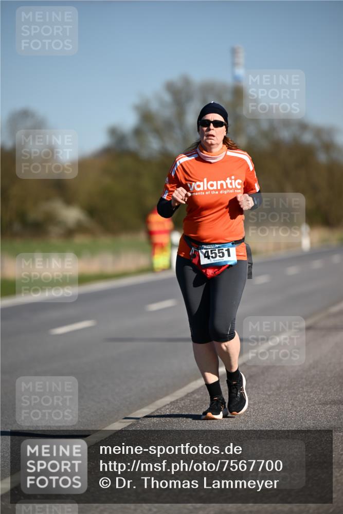 06.04.2025 - 44. Internationalen Wilhelmsburger Insellauf Dr. Thomas Lammeyer http://msf.ph/oto/7567700 06.04.2025 09:46:13 Laufen 4551 meine-sportfotos.de