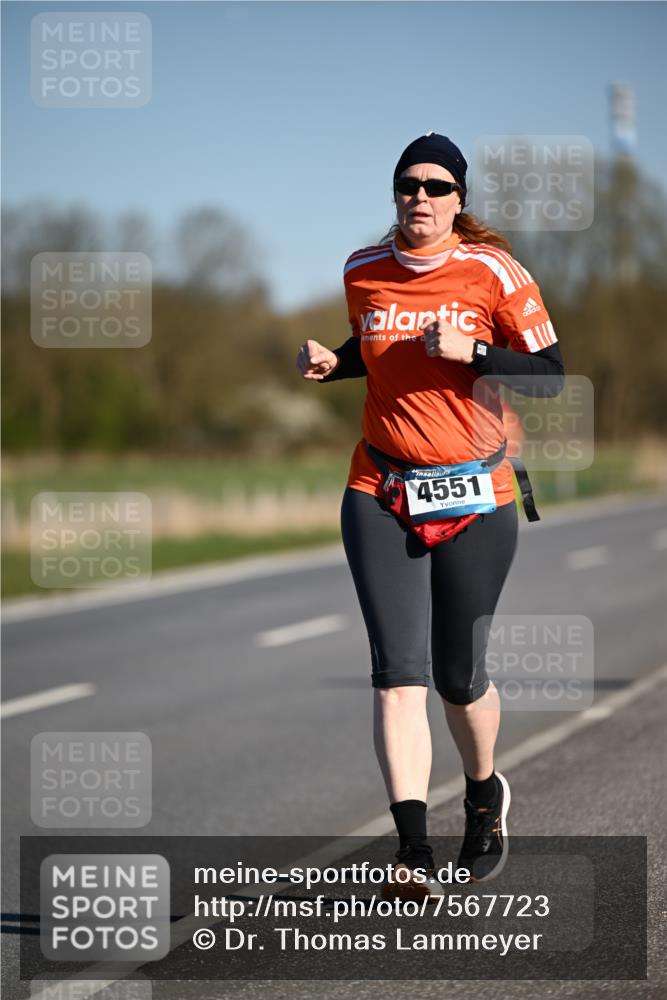 06.04.2025 - 44. Internationalen Wilhelmsburger Insellauf Dr. Thomas Lammeyer http://msf.ph/oto/7567723 06.04.2025 09:46:15 Laufen 4551 meine-sportfotos.de