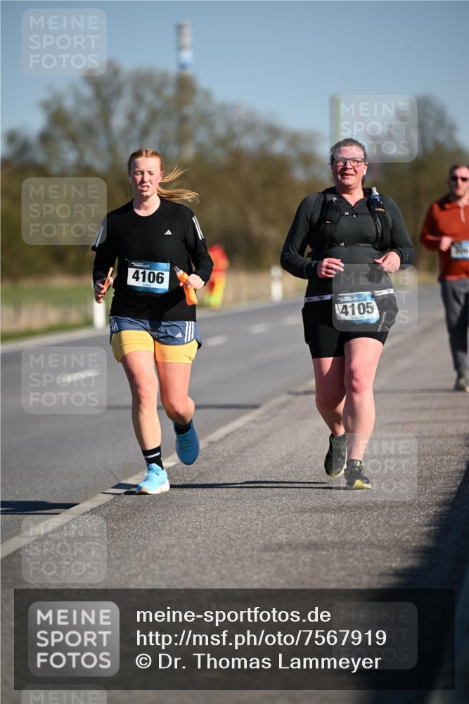 06.04.2025 - 44. Internationalen Wilhelmsburger Insellauf Dr. Thomas Lammeyer http://msf.ph/oto/7567919 06.04.2025 09:47:06 Laufen 4106, 4105 meine-sportfotos.de