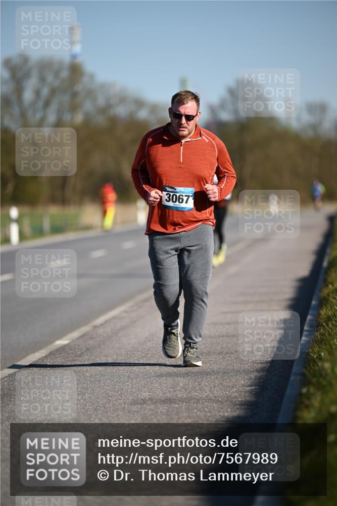 06.04.2025 - 44. Internationalen Wilhelmsburger Insellauf Dr. Thomas Lammeyer http://msf.ph/oto/7567989 06.04.2025 09:47:12 Laufen 3067 meine-sportfotos.de