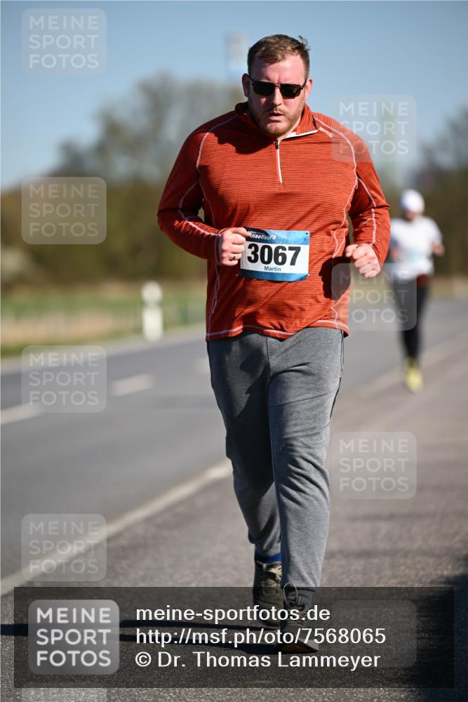 06.04.2025 - 44. Internationalen Wilhelmsburger Insellauf Dr. Thomas Lammeyer http://msf.ph/oto/7568065 06.04.2025 09:47:15 Laufen 3067 meine-sportfotos.de