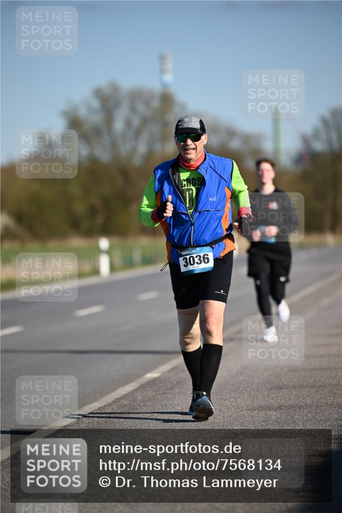 06.04.2025 - 44. Internationalen Wilhelmsburger Insellauf Dr. Thomas Lammeyer http://msf.ph/oto/7568134 06.04.2025 09:48:19 Laufen 3036 meine-sportfotos.de