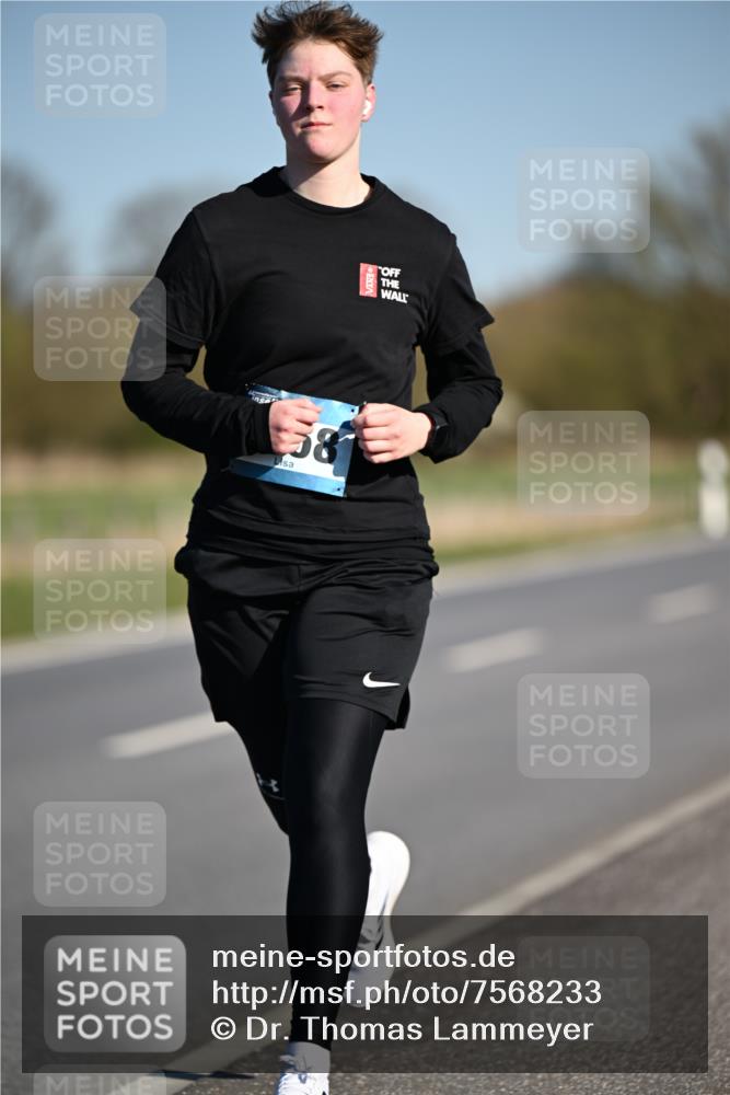 06.04.2025 - 44. Internationalen Wilhelmsburger Insellauf Dr. Thomas Lammeyer http://msf.ph/oto/7568233 06.04.2025 09:48:25 Laufen 58 meine-sportfotos.de