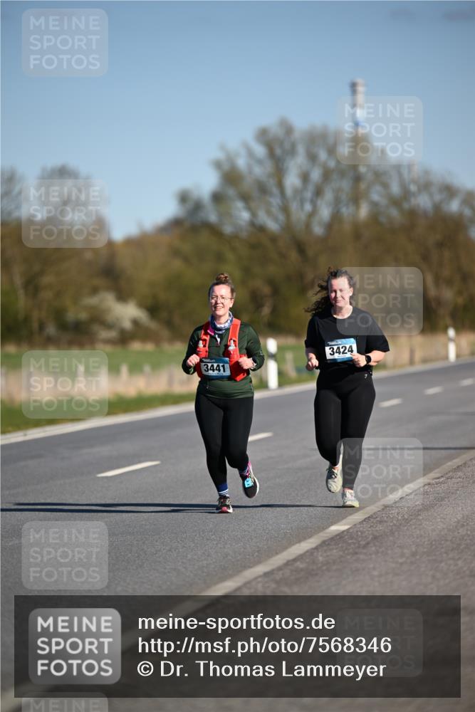 06.04.2025 - 44. Internationalen Wilhelmsburger Insellauf Dr. Thomas Lammeyer http://msf.ph/oto/7568346 06.04.2025 09:49:25 Laufen 3441, 3424 meine-sportfotos.de