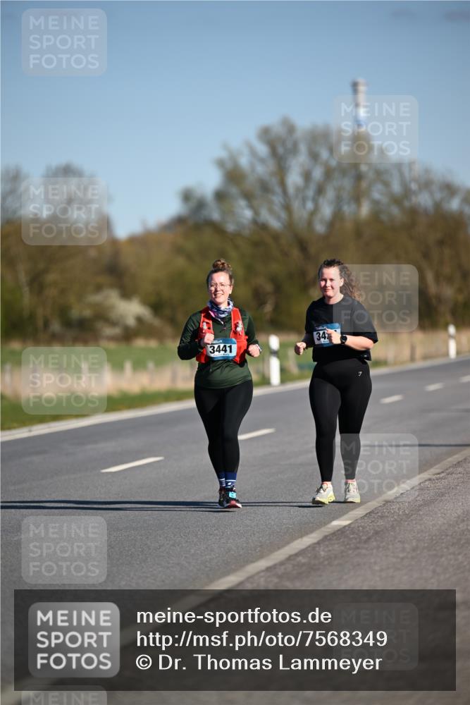 06.04.2025 - 44. Internationalen Wilhelmsburger Insellauf Dr. Thomas Lammeyer http://msf.ph/oto/7568349 06.04.2025 09:49:25 Laufen 3441 meine-sportfotos.de