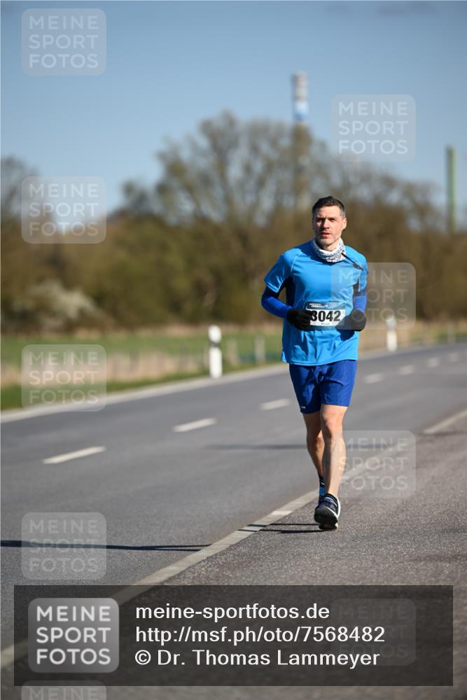 06.04.2025 - 44. Internationalen Wilhelmsburger Insellauf Dr. Thomas Lammeyer http://msf.ph/oto/7568482 06.04.2025 09:49:32 Laufen 3042 meine-sportfotos.de