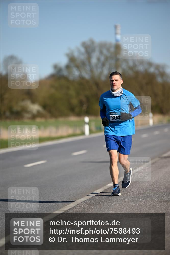 06.04.2025 - 44. Internationalen Wilhelmsburger Insellauf Dr. Thomas Lammeyer http://msf.ph/oto/7568493 06.04.2025 09:49:32 Laufen 3042 meine-sportfotos.de
