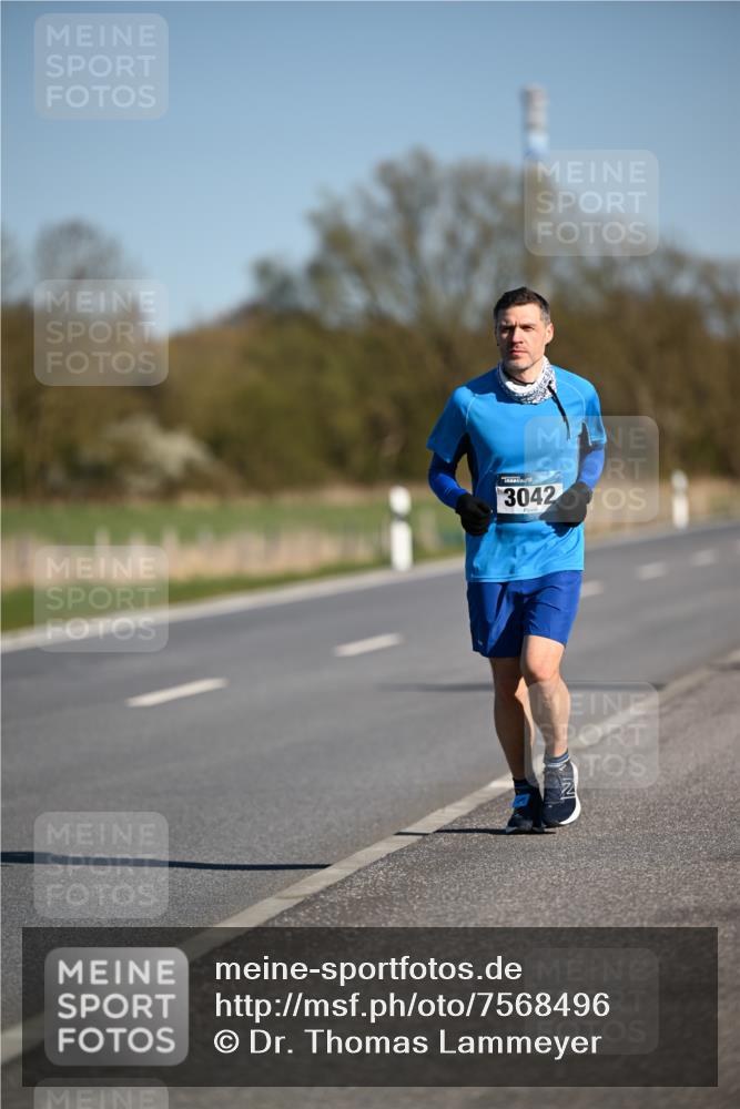 06.04.2025 - 44. Internationalen Wilhelmsburger Insellauf Dr. Thomas Lammeyer http://msf.ph/oto/7568496 06.04.2025 09:49:32 Laufen 3042 meine-sportfotos.de