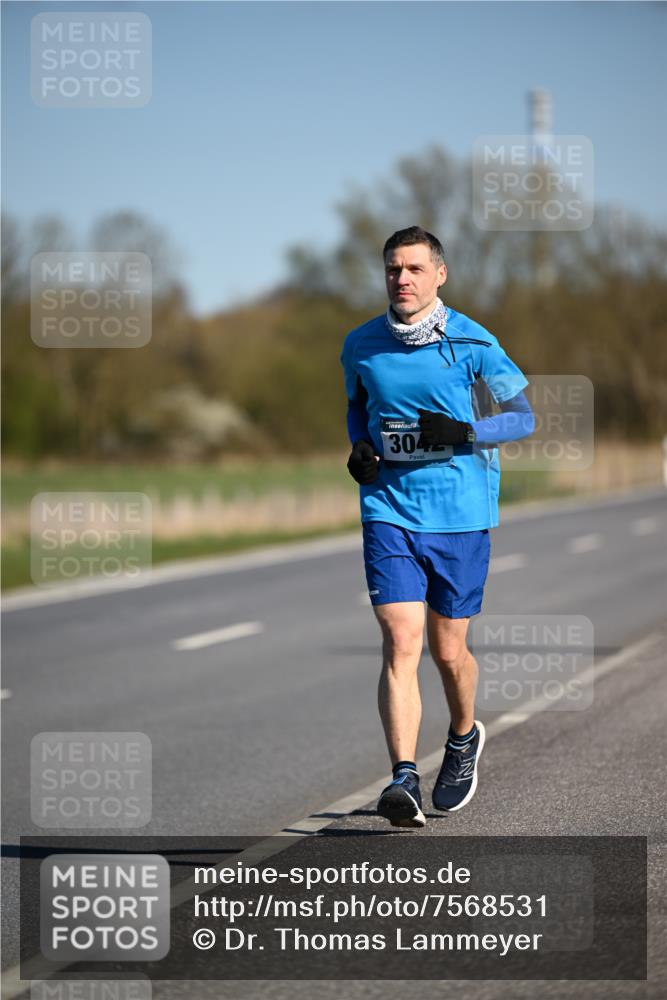 06.04.2025 - 44. Internationalen Wilhelmsburger Insellauf Dr. Thomas Lammeyer http://msf.ph/oto/7568531 06.04.2025 09:49:34 Laufen 3042 meine-sportfotos.de