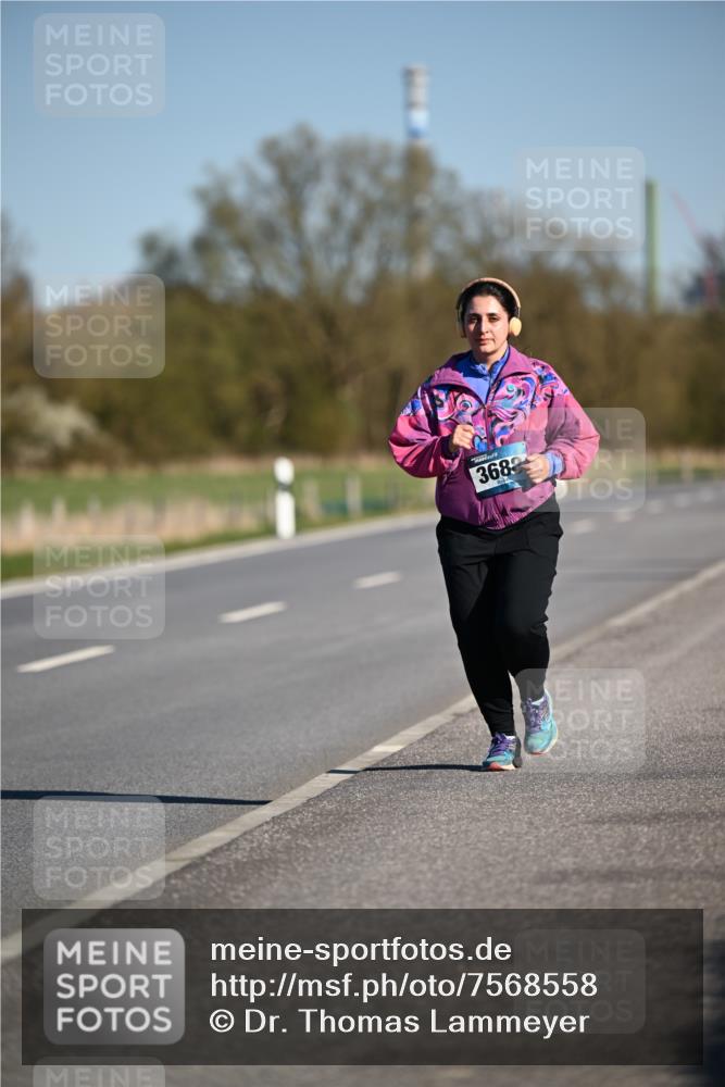 06.04.2025 - 44. Internationalen Wilhelmsburger Insellauf Dr. Thomas Lammeyer http://msf.ph/oto/7568558 06.04.2025 09:49:38 Laufen 3688 meine-sportfotos.de