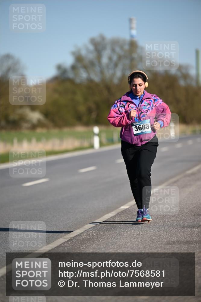 06.04.2025 - 44. Internationalen Wilhelmsburger Insellauf Dr. Thomas Lammeyer http://msf.ph/oto/7568581 06.04.2025 09:49:39 Laufen 3688 meine-sportfotos.de
