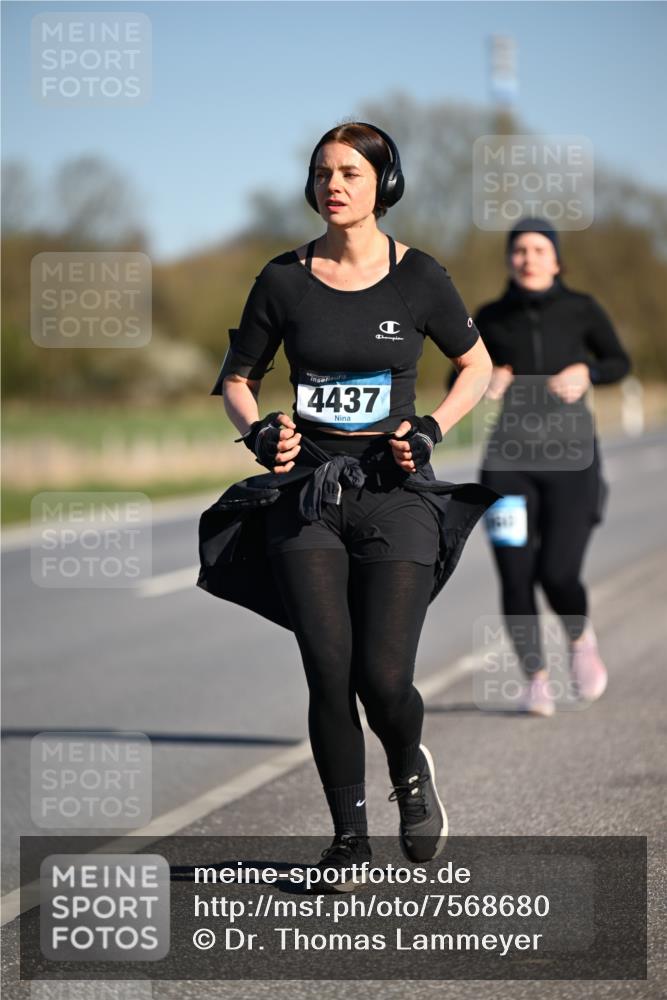 06.04.2025 - 44. Internationalen Wilhelmsburger Insellauf Dr. Thomas Lammeyer http://msf.ph/oto/7568680 06.04.2025 09:49:56 Laufen 4437 meine-sportfotos.de