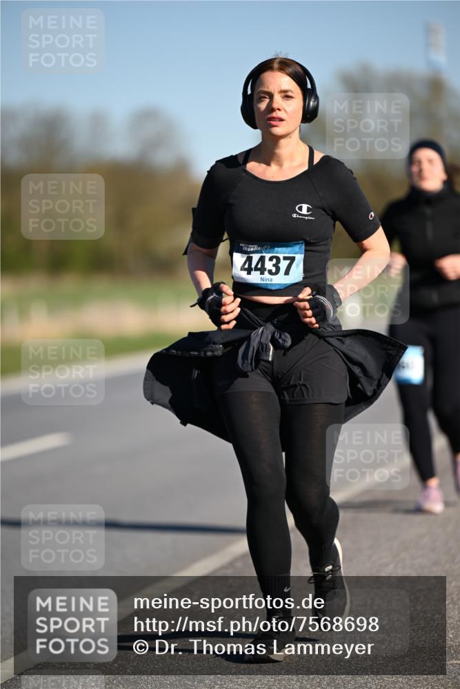 06.04.2025 - 44. Internationalen Wilhelmsburger Insellauf Dr. Thomas Lammeyer http://msf.ph/oto/7568698 06.04.2025 09:49:57 Laufen 4437 meine-sportfotos.de