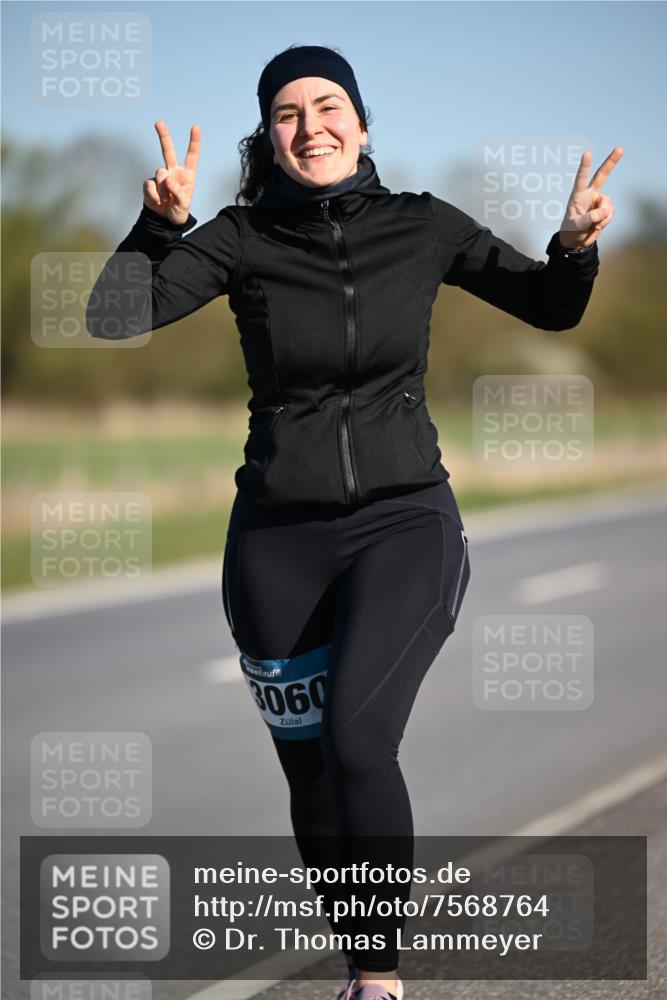 06.04.2025 - 44. Internationalen Wilhelmsburger Insellauf Dr. Thomas Lammeyer http://msf.ph/oto/7568764 06.04.2025 09:50:01 Laufen 3060 meine-sportfotos.de