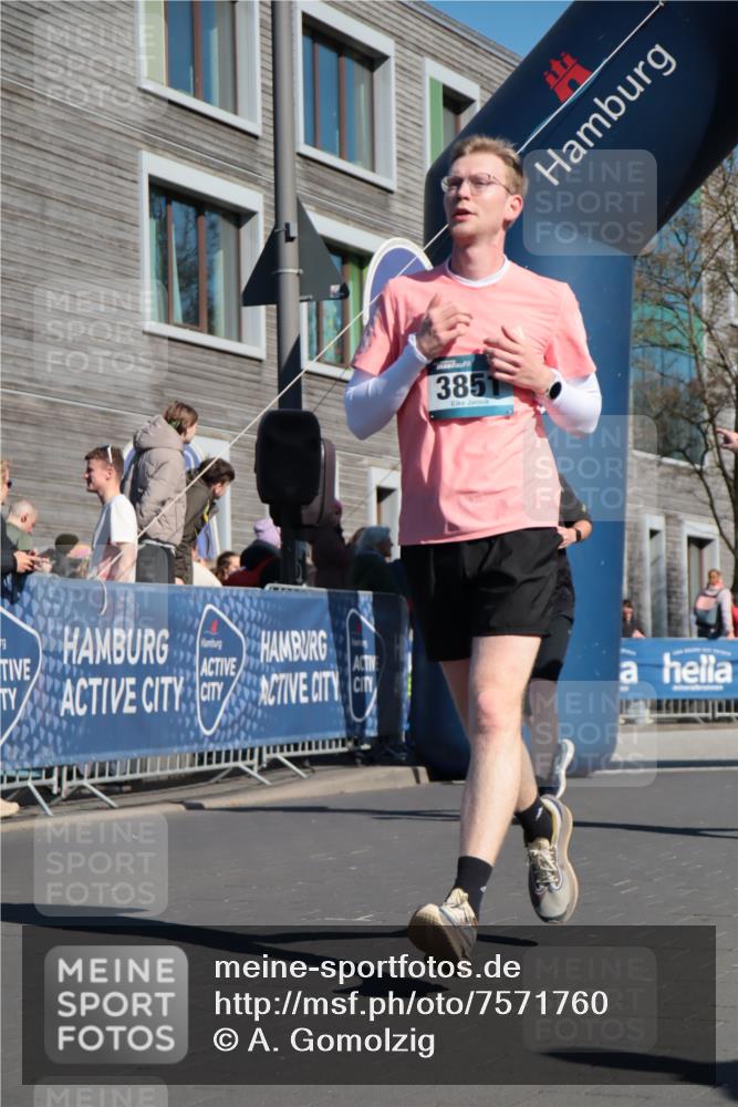 06.04.2025 - 44. Internationalen Wilhelmsburger Insellauf A. Gomolzig http://msf.ph/oto/7571760 06.04.2025 10:45:43 Ziel 3313, 3851, 3867, 3999, 4063, 4173, 4180, 4182, 4194, 4352, 4456, 5003 meine-sportfotos.de