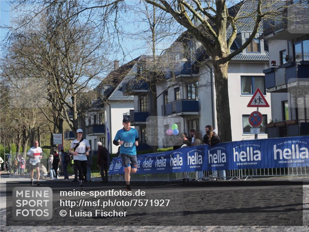 06.04.2025 - 44. Internationalen Wilhelmsburger Insellauf Luisa Fischer http://msf.ph/oto/7571927 06.04.2025 10:41:03 Ziel 4111 meine-sportfotos.de