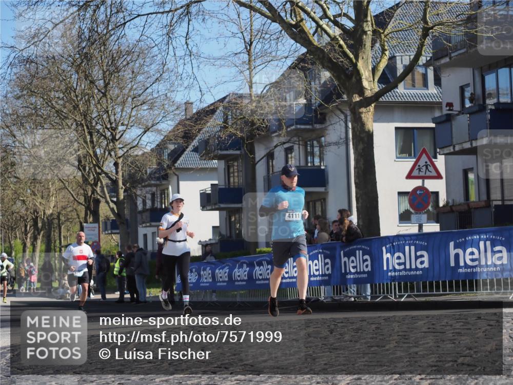 06.04.2025 - 44. Internationalen Wilhelmsburger Insellauf Luisa Fischer http://msf.ph/oto/7571999 06.04.2025 10:41:04 Ziel 4111 meine-sportfotos.de