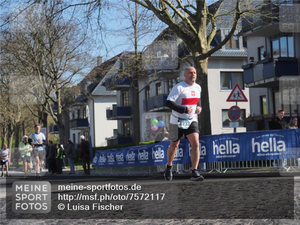 06.04.2025 - 44. Internationalen Wilhelmsburger Insellauf Luisa Fischer http://msf.ph/oto/7572117 06.04.2025 10:41:08 Ziel 4233 meine-sportfotos.de