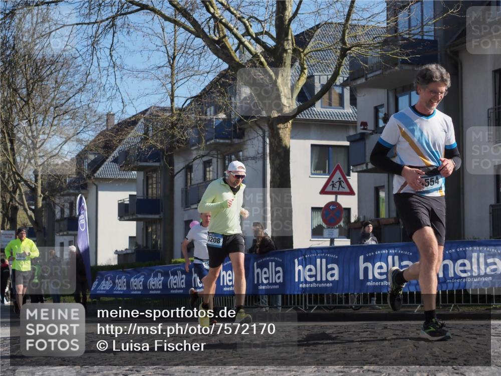 06.04.2025 - 44. Internationalen Wilhelmsburger Insellauf Luisa Fischer http://msf.ph/oto/7572170 06.04.2025 10:41:13 Ziel 3960, 3208, 554, 45 meine-sportfotos.de