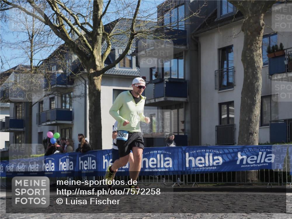 06.04.2025 - 44. Internationalen Wilhelmsburger Insellauf Luisa Fischer http://msf.ph/oto/7572258 06.04.2025 10:41:14 Ziel 3208 meine-sportfotos.de