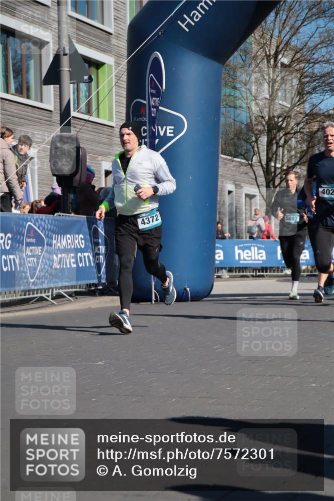 06.04.2025 - 44. Internationalen Wilhelmsburger Insellauf A. Gomolzig http://msf.ph/oto/7572301 06.04.2025 10:44:34 Ziel 3030, 3031, 3279, 3518, 3829, 3982, 4025, 4304, 4371, 4372, 4549, 5087, 5088 meine-sportfotos.de