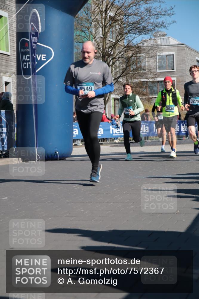 06.04.2025 - 44. Internationalen Wilhelmsburger Insellauf A. Gomolzig http://msf.ph/oto/7572367 06.04.2025 10:44:29 Ziel 3030, 3031, 3279, 3518, 4025, 4372, 4405, 4549 meine-sportfotos.de