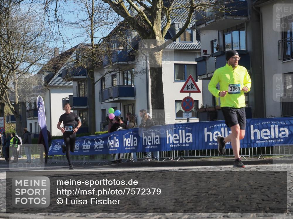 06.04.2025 - 44. Internationalen Wilhelmsburger Insellauf Luisa Fischer http://msf.ph/oto/7572379 06.04.2025 10:41:17 Ziel 13, 4078, 3960 meine-sportfotos.de